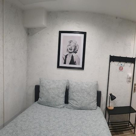 Au 36, Les Apparts Hotel Joigny Exteriör bild