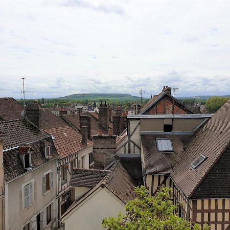Au 36, Les Apparts Hotel Joigny Exteriör bild