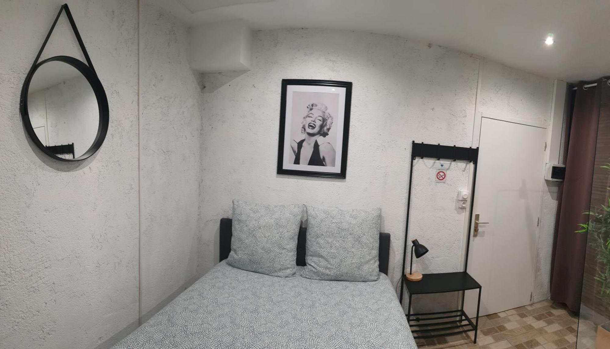 Au 36, Les Apparts Hotel Joigny Exteriör bild