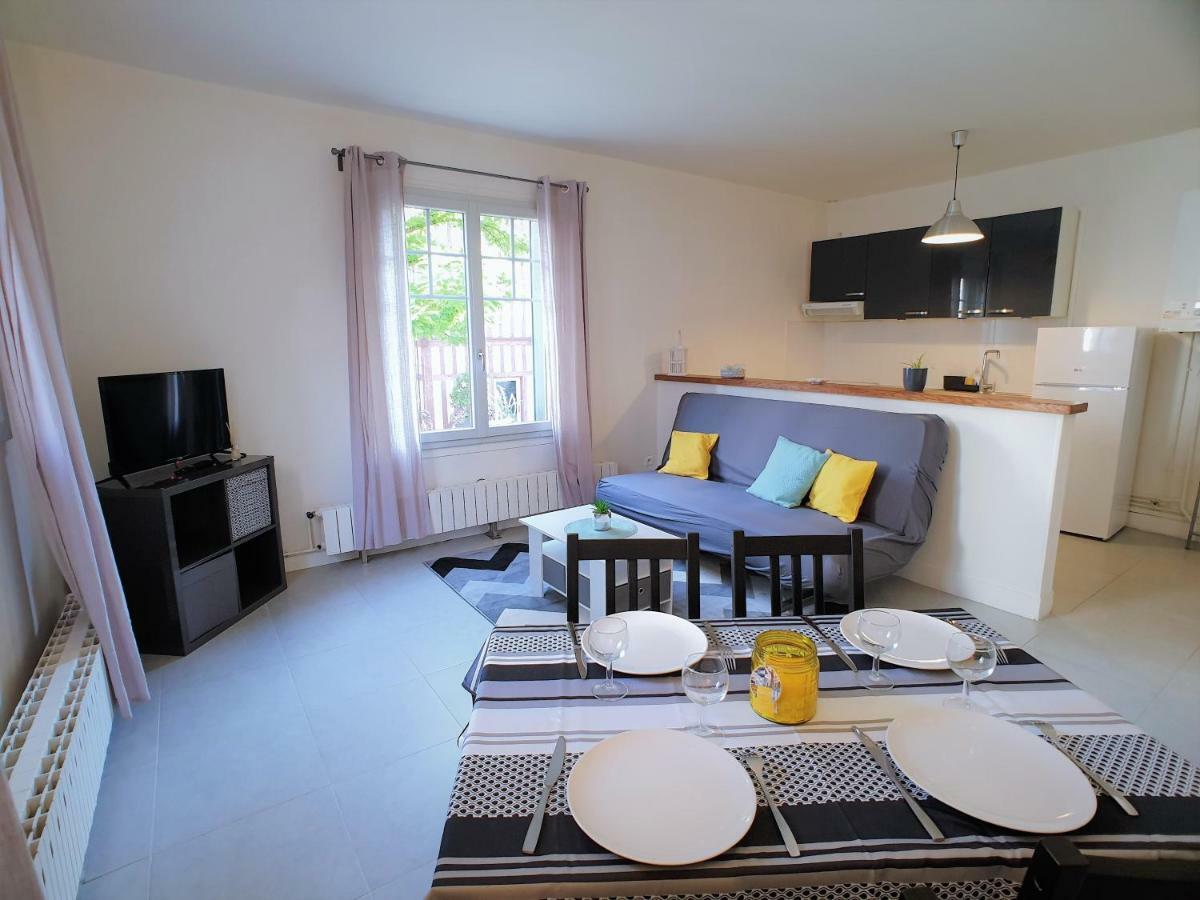 Au 36, Les Apparts Hotel Joigny Exteriör bild