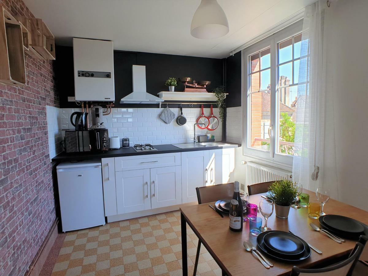 Au 36, Les Apparts Hotel Joigny Exteriör bild