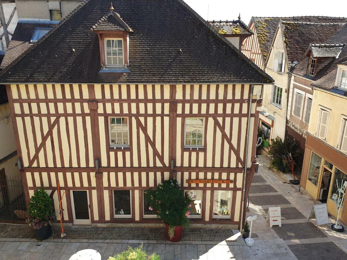 Au 36, Les Apparts Hotel Joigny Exteriör bild