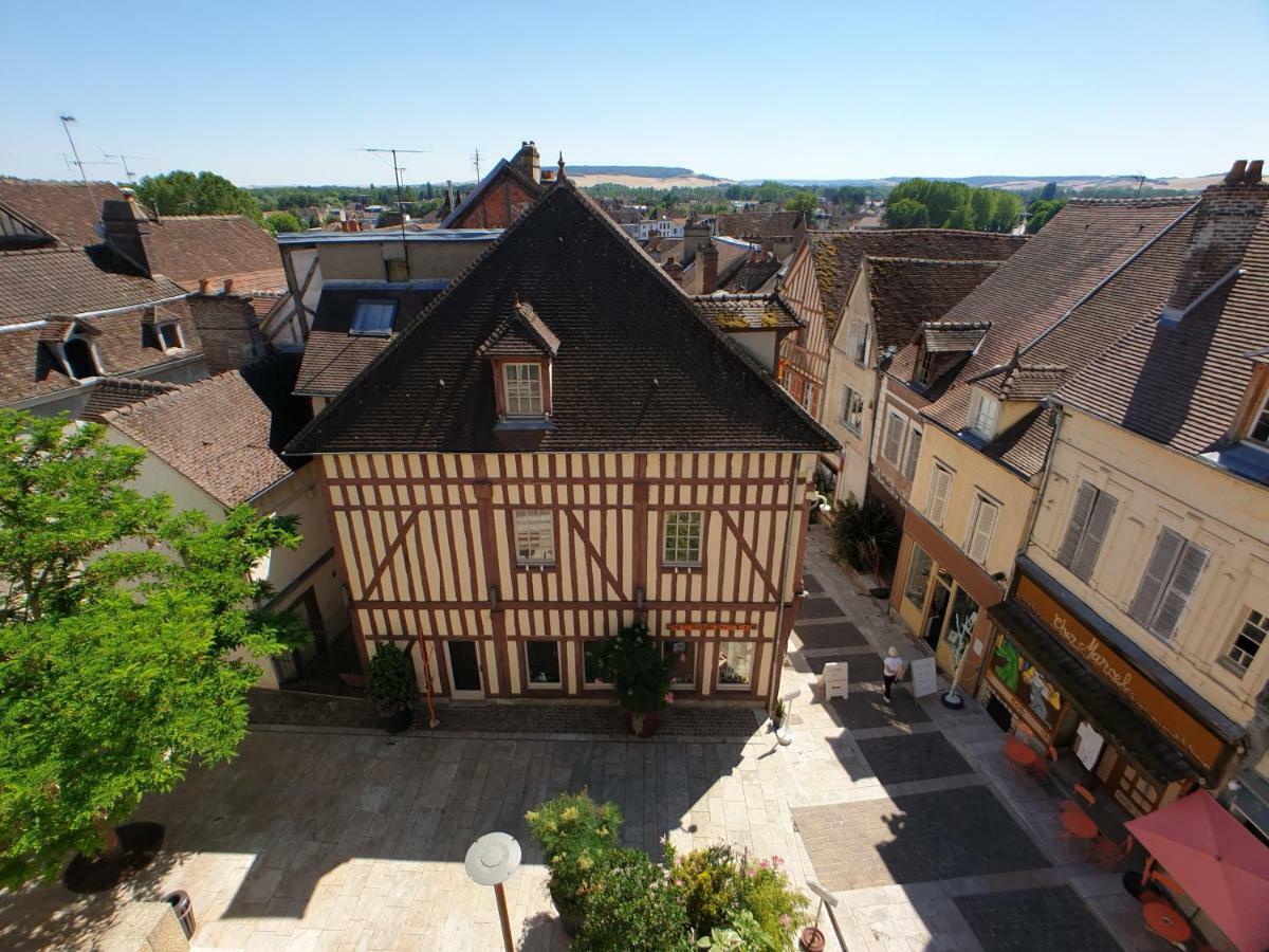 Au 36, Les Apparts Hotel Joigny Exteriör bild
