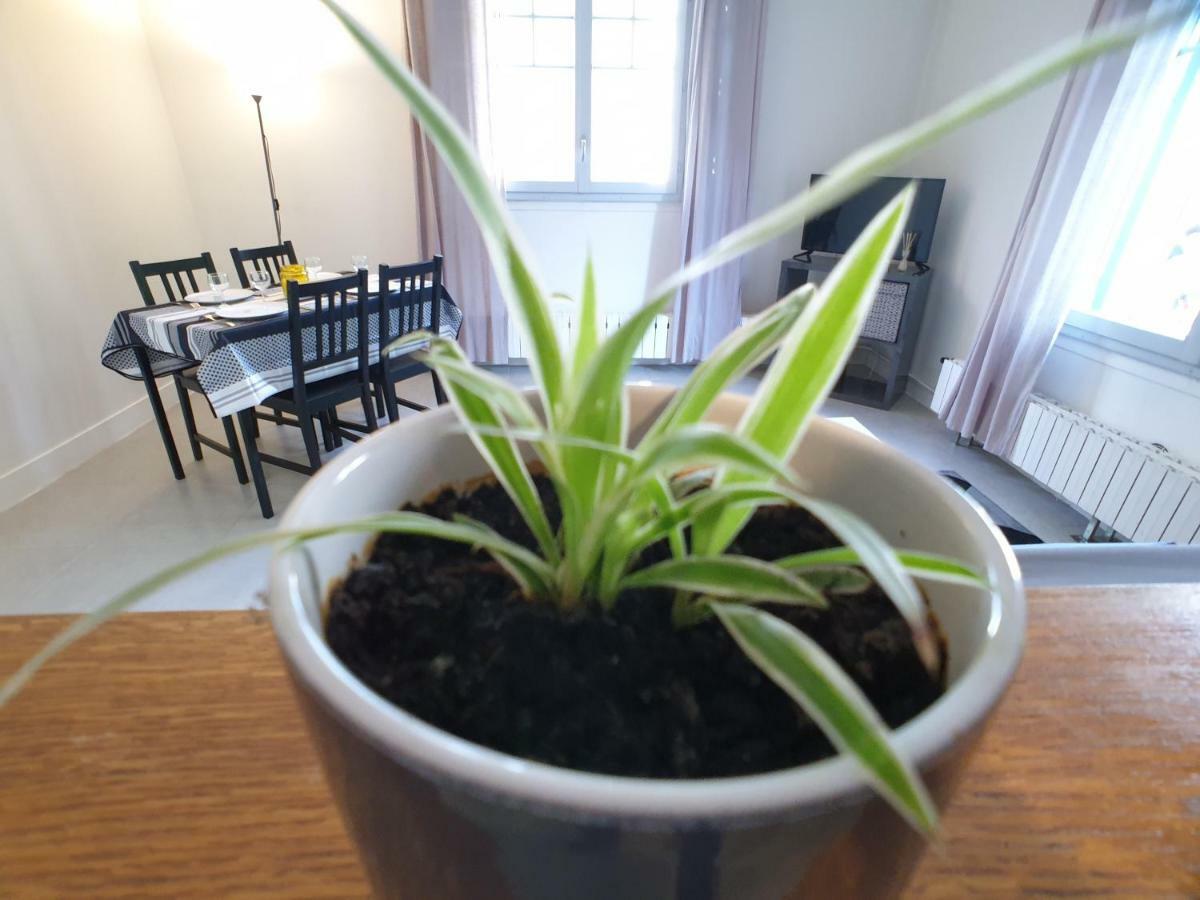 Au 36, Les Apparts Hotel Joigny Exteriör bild