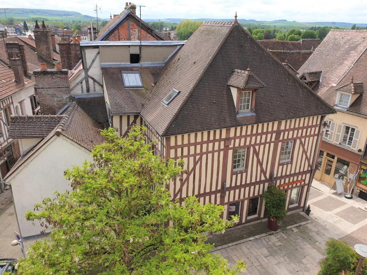 Au 36, Les Apparts Hotel Joigny Exteriör bild